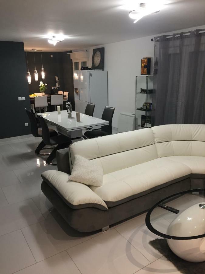 Maison Lilouma Villa Montévrain Esterno foto